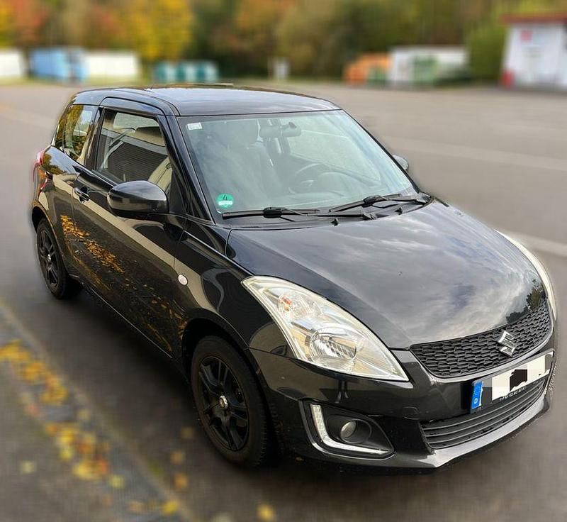 Schwarz Gebraucht 2015 Suzuki Swift Club Kleinwagen | 4.090 € (Superpreis) - Bild 1/4