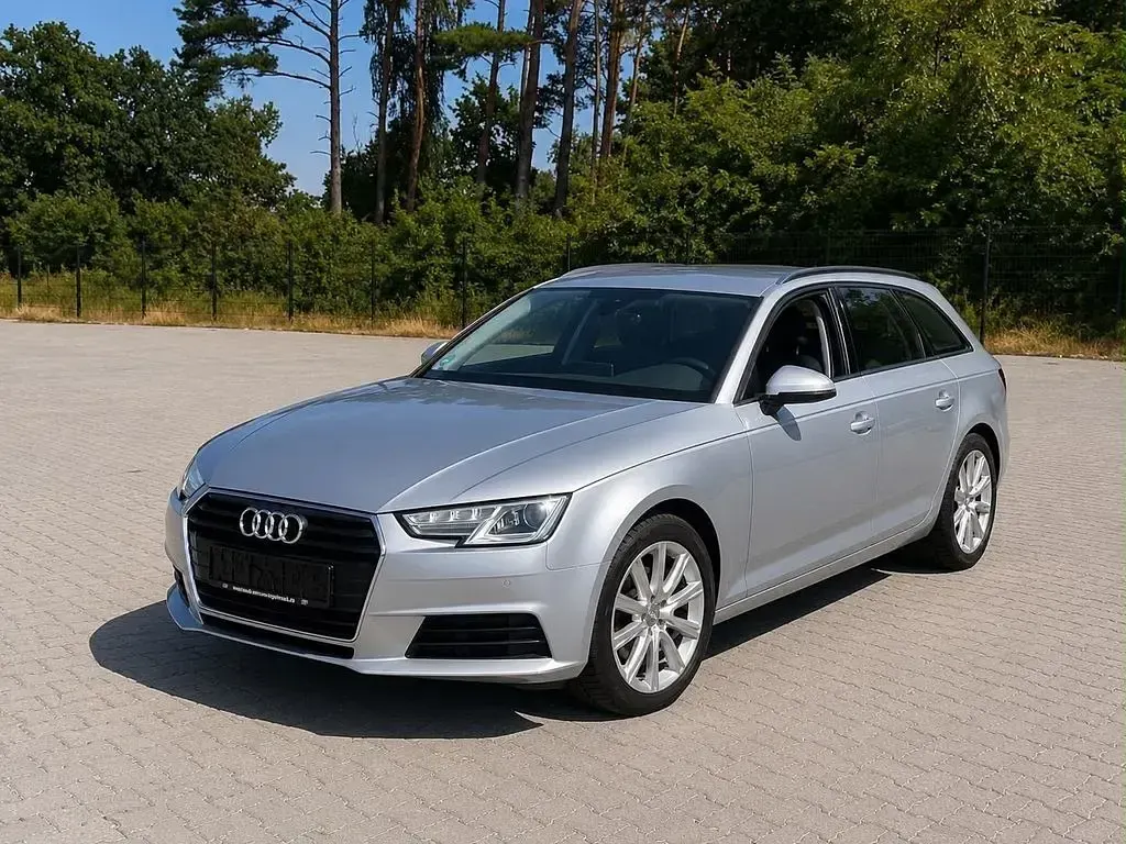 Gebraucht Audi A4 Ambiente 150 PS (110 kW) 2016 Silber Kombi