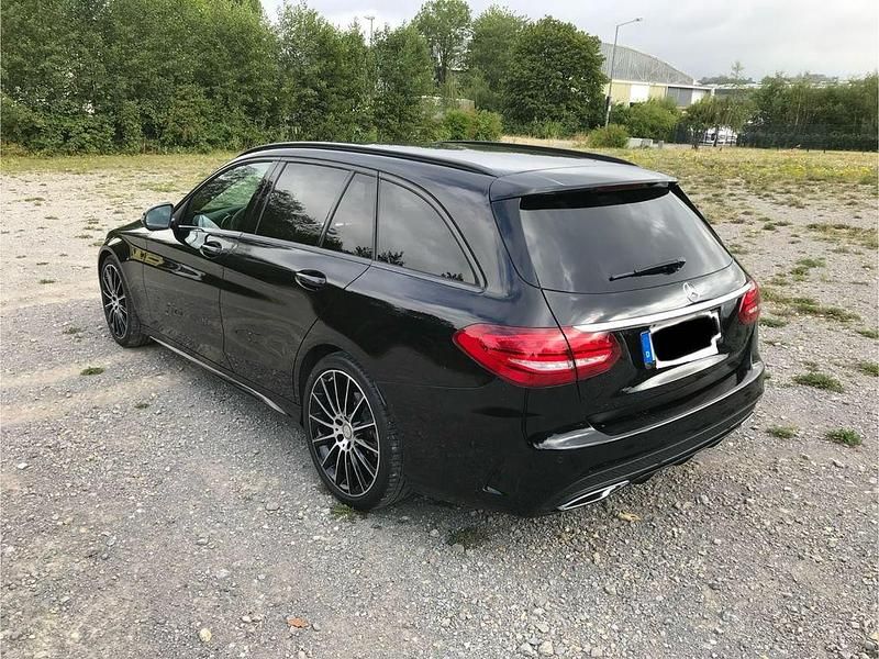 Gebraucht Mercedes C220 AMG line 170 PS (125 kW) 2016 Schwarz Limousine