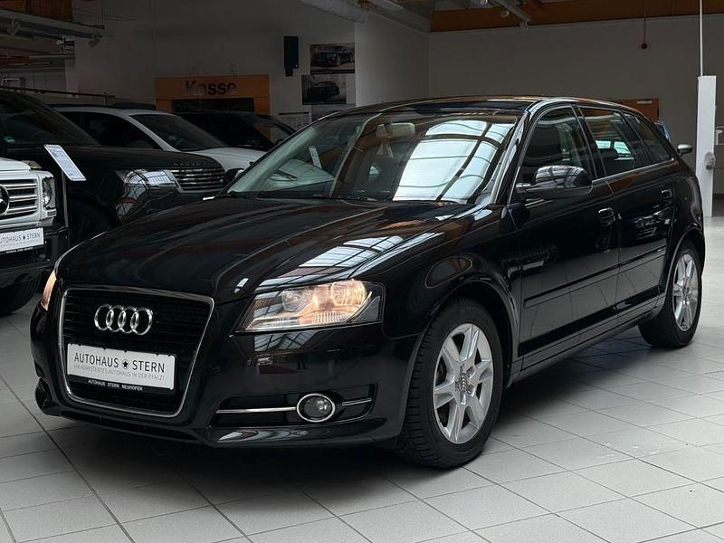 Schwarz Gebraucht 2011 Audi A3 Attraction Limousine | 6.490 € (Fairer Preis) - Bild 1/4