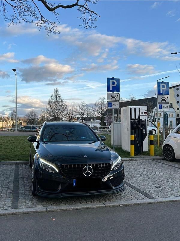 Schwarz Gebraucht 2018 Mercedes C43 AMG AMG Kombi | 33.900 € (Fairer Preis) - Bild 1/4