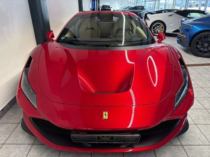 Rot Gebraucht 2022 Ferrari F8 Cabrio | 313.999 € - Bild 1/4