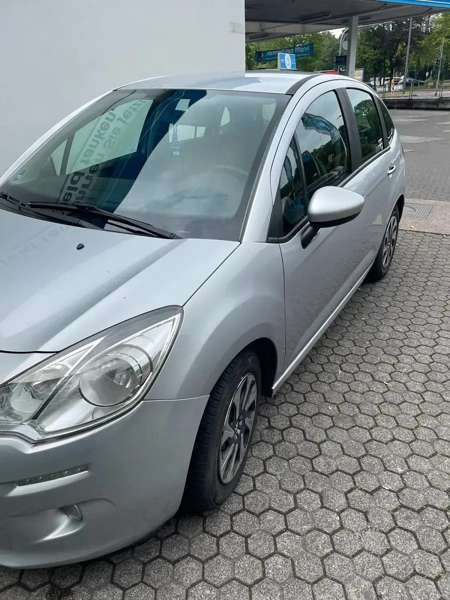 Gebraucht Citroën C3 78 PS (57 kW) 2013 Silber Kleinwagen
