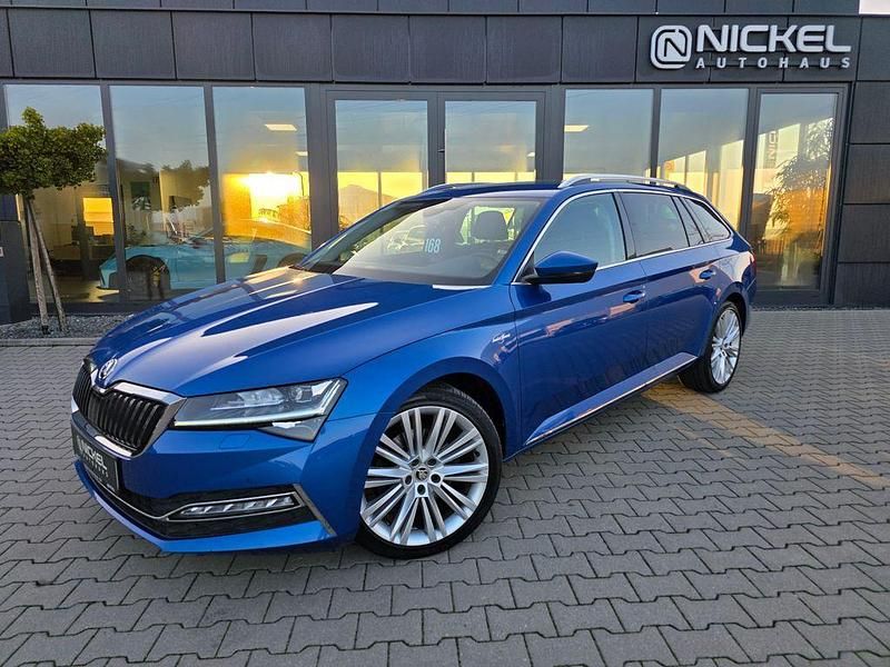 Blau Gebraucht 2020 Skoda Superb LAURIN & KLEMENT Kombi | 25.999 € (Fairer Preis) - Bild 1/4