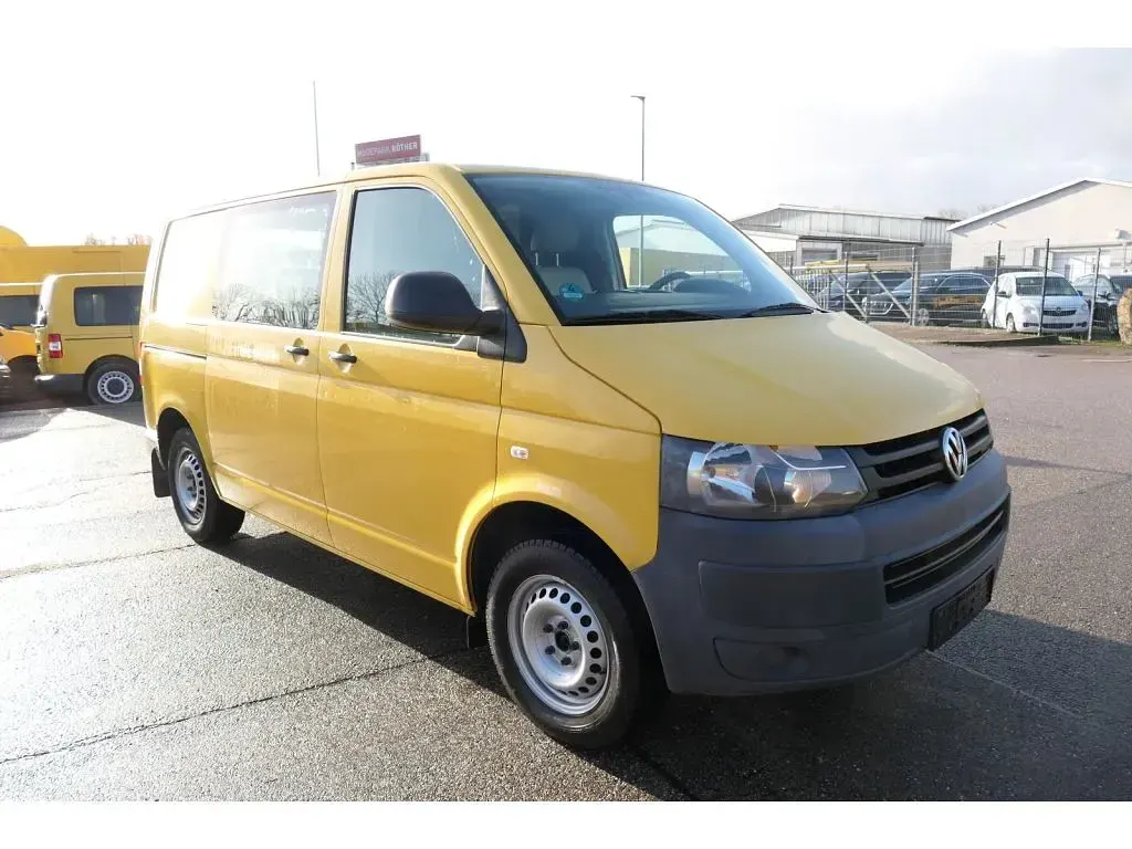 Gebraucht VW T5 84 PS (61 kW) 2010 Ginstergelb r1032 Van