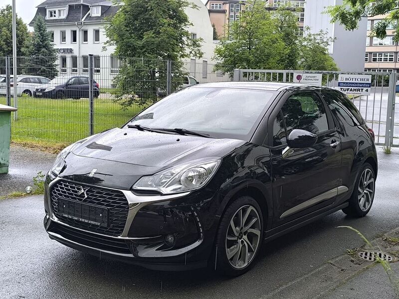 Schwarz Gebraucht 2017 DS Automobiles DS3 Sport Chic | 9.999 € (Etwas zu teuer) - Bild 1/4