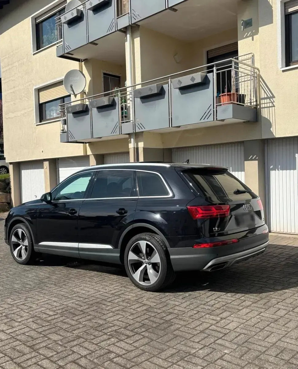 Gebraucht Audi Q7 272 PS (200 kW) 2015 Schwarz SUV
