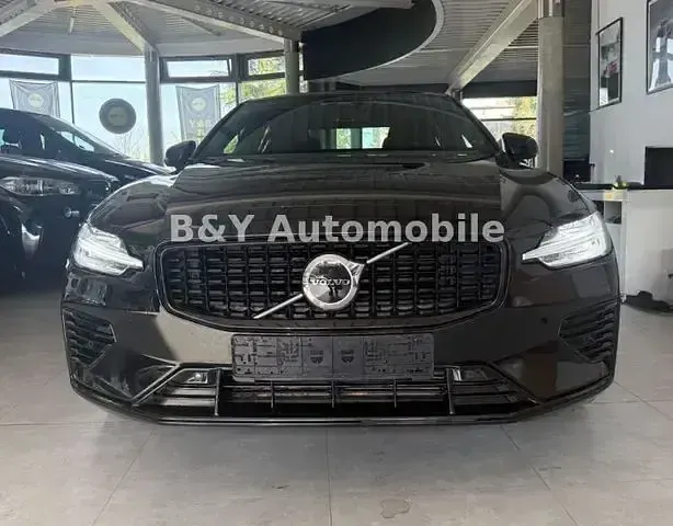 Gebraucht Volvo S60 Ultimate 310 PS (228 kW) 2023 Schwarz Limousine