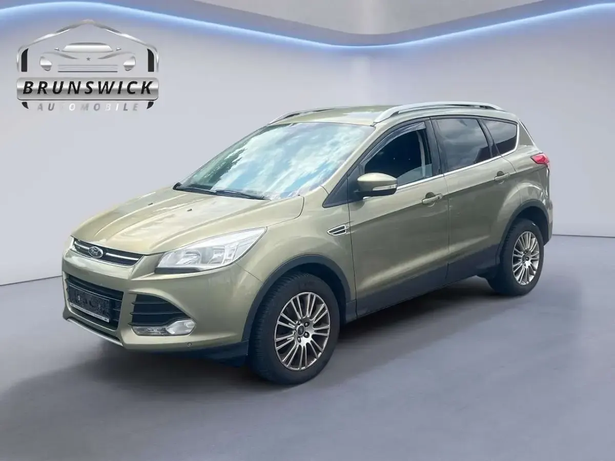 Gebraucht Ford Kuga Titanium 163 PS (119 kW) 2013 Grün SUV