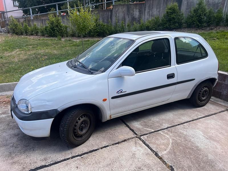 Gebraucht Opel Corsa S 40 PS (29 kW) 1997 Weiß Kleinwagen
