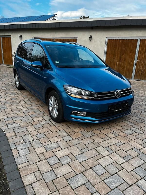 Gebraucht VW Touran Edition 116 PS (85 kW) 2017 Blau Van / Kleinbus
