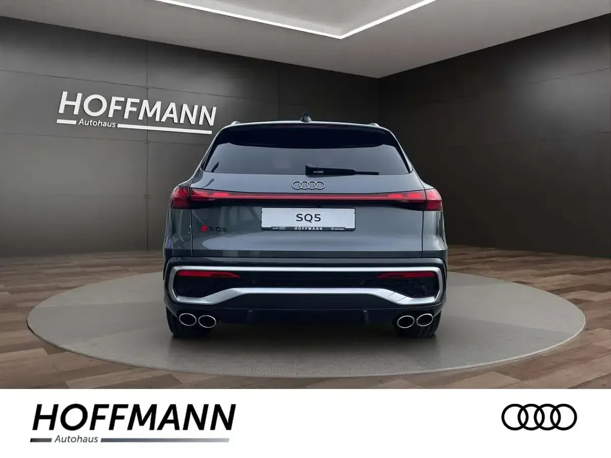 Gebraucht Audi SQ5 367 PS (269 kW) 2026 Daytonagrau perleffekt SUV