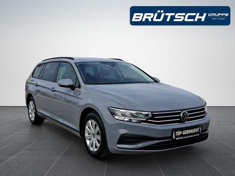 Gebraucht VW Passat Conceptline 150 PS (110 kW) 2023 Mondsteingrau Kombi