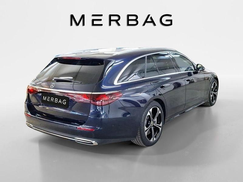 Gebraucht Mercedes E300 Advanced 313 PS (230 kW) 2024 Blau Limousine