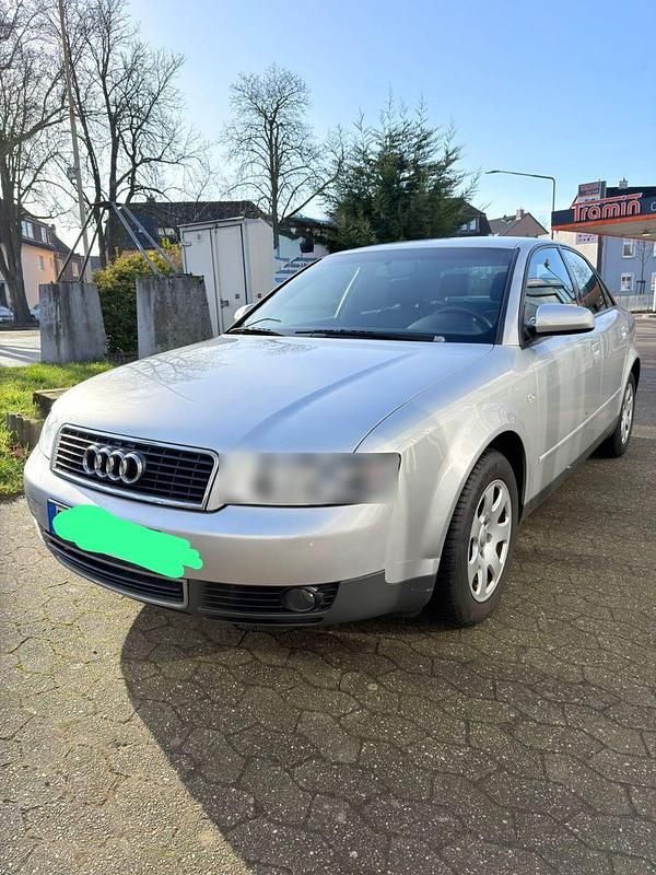 Gebraucht Audi A4 131 PS (96 kW) 2002 Silber Limousine
