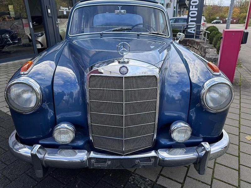 Gebraucht Mercedes 220 101 PS (74 kW) 1956 Blau Limousine