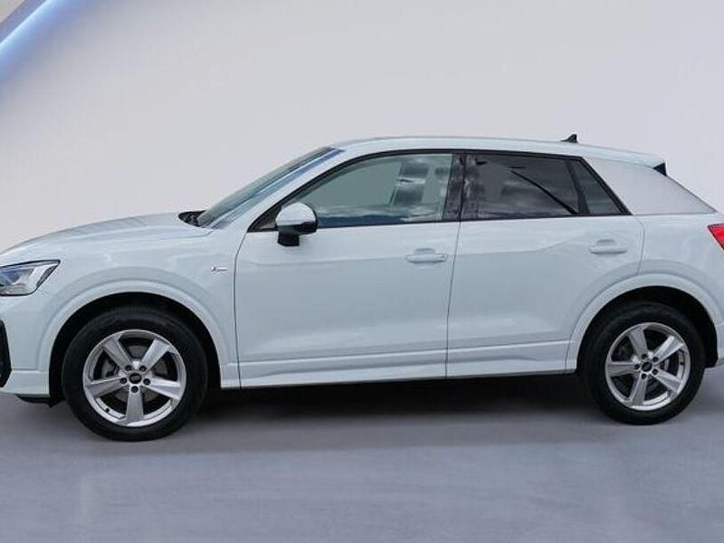 Gebraucht Audi Q2 S-Line 150 PS (110 kW) 2024 Gletscherweiß metallic SUV