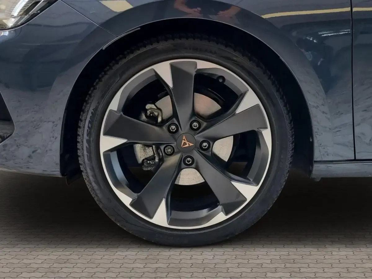 Gebraucht Cupra Leon 150 PS (110 kW) 2025 "magnetic tech" Kombi