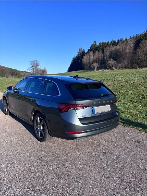 Second-hand Skoda Octavia Style 150 CP (110 kW) 2020 Gri Break