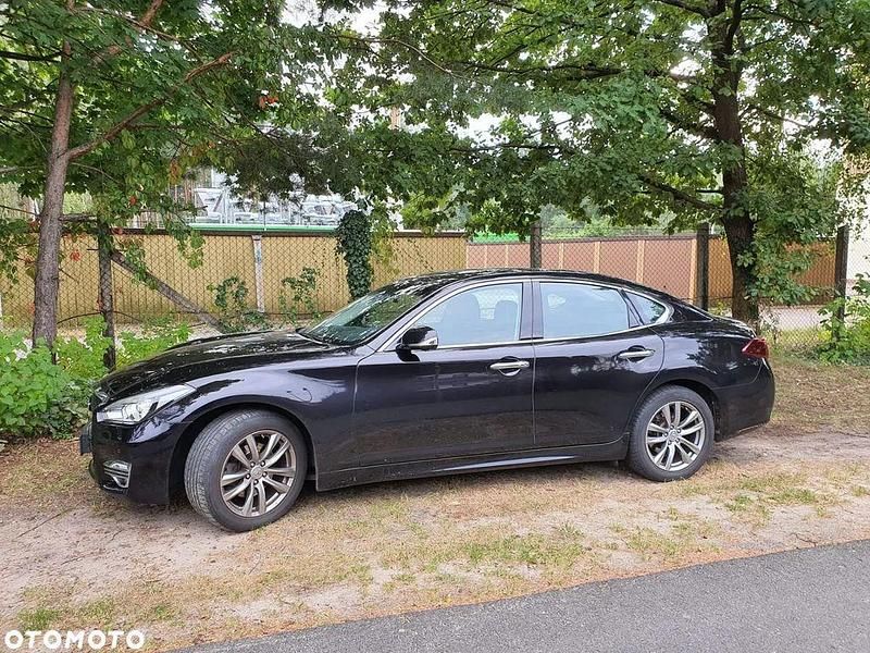 Gebraucht Infiniti Q70 Premium 170 PS (125 kW) 2017 Schwarz Limousine