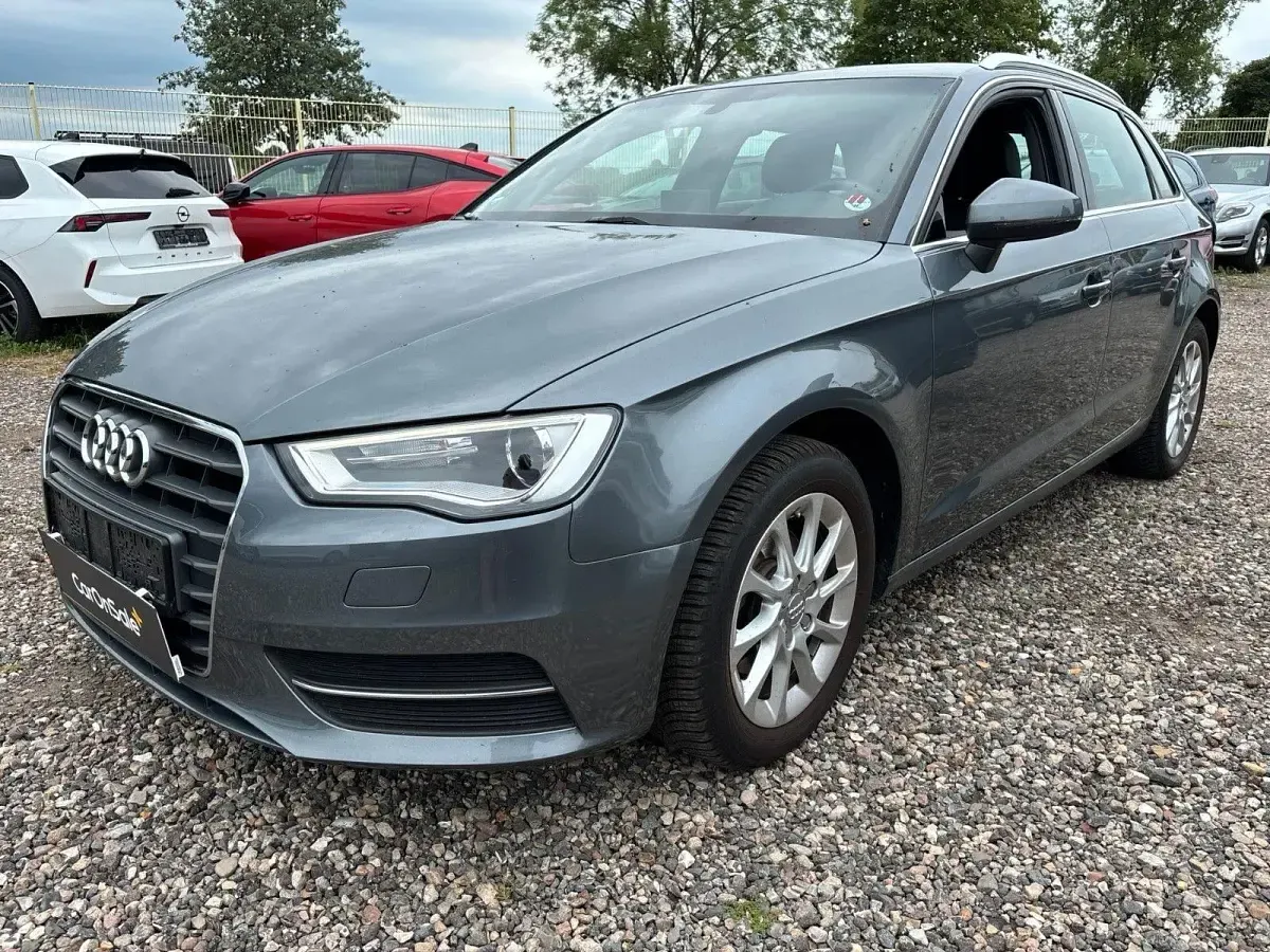 Gebraucht Audi A3 Sportback Attraction 110 PS (80 kW) 2016 Grau Kleinwagen