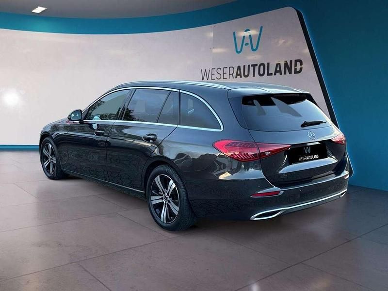 Gebraucht Mercedes C200 Avantgarde 163 PS (119 kW) 2022 Grafitgrau  metalliclack Limousine