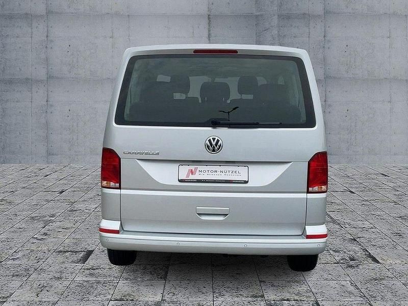 Gebraucht VW Caravelle Comfortline 150 PS (110 kW) 2023 Reflexsilber metallic Van / Kleinbus
