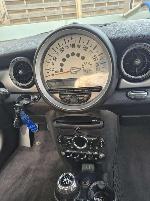 Gebraucht Mini ONE Brick Lane 75 PS (55 kW) 2013 Schwarz Kleinwagen