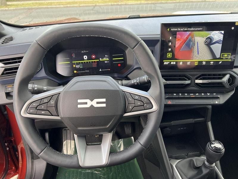 Neu Dacia Duster Journey 101 PS (74 kW) 2025 Terracottabraun SUV
