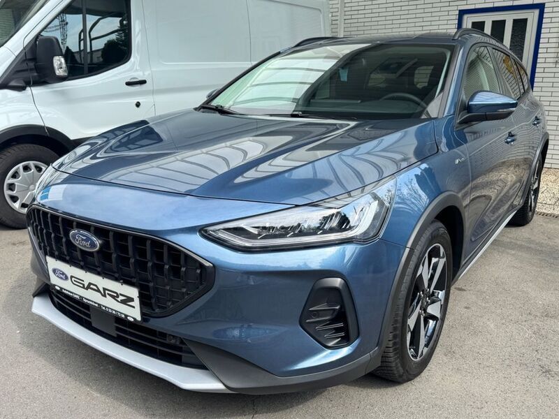 Gebraucht Ford Focus Active X 125 PS (91 kW) 2024 Blau Limousine