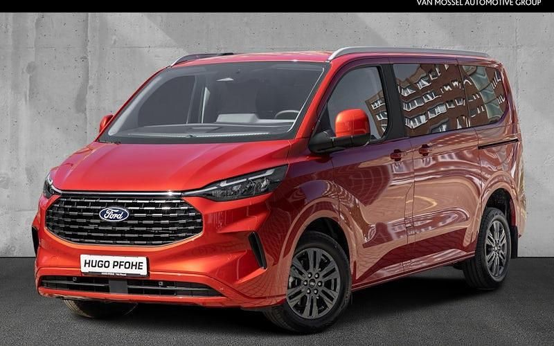 Gebraucht Ford Tourneo Titanium 170 PS (125 kW) 2025 Rot Van / Kleinbus