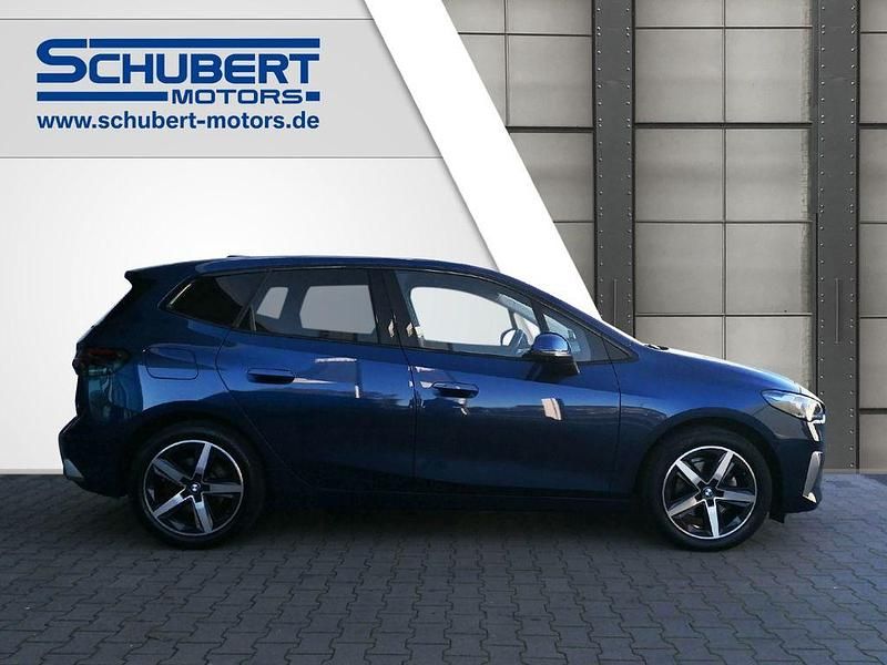 Gebraucht BMW 220 Active Tourer Luxury Line 170 PS (125 kW) 2022 Phytonicblau Van / Kleinbus