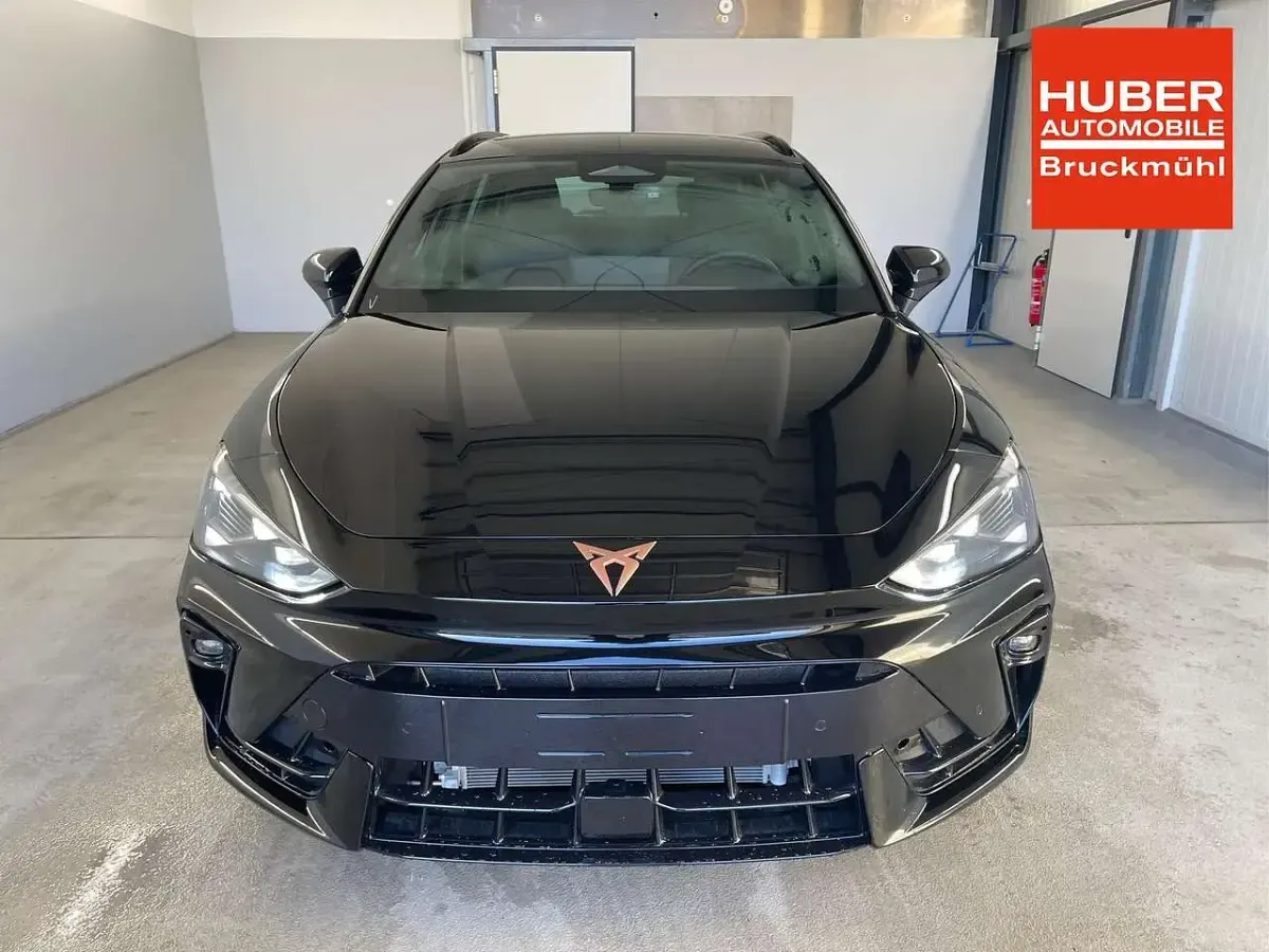 Nouă Cupra Leon 150 CP (110 kW) 2026 Gri Berlinǎ