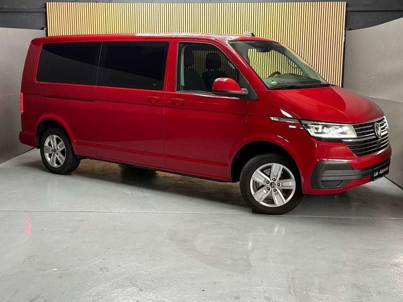 Second-hand VW Multivan 199 CP (146 kW) 2021 Roșu Monovolum