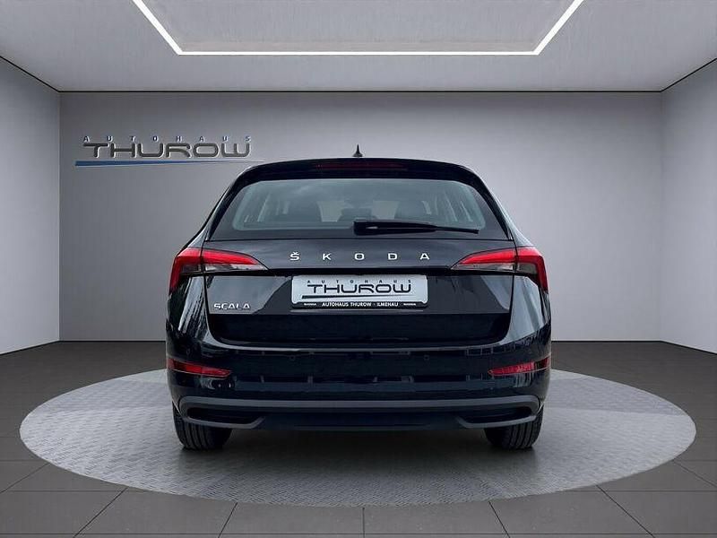Gebraucht Skoda Scala Ambition 110 PS (80 kW) 2023 Schwarzmagic perleffekt Kleinwagen