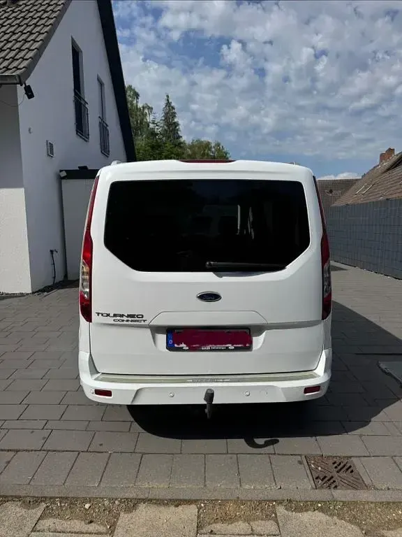 Gebraucht Ford Tourneo Connect Titanium 116 PS (85 kW) 2015 Weiß Van / Kleinbus