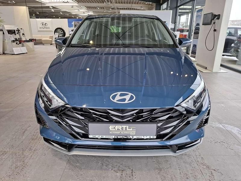 Neu Hyundai i20 101 PS (74 kW) 2025 Vibrant blue Kleinwagen