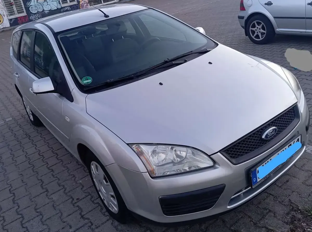 Second-hand Ford Focus Style 109 CP (80 kW) 2007 Argintiu Berlinǎ