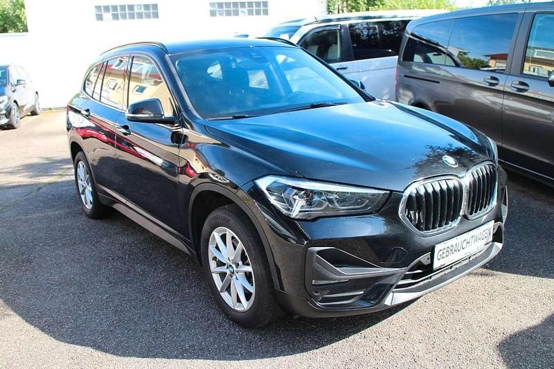 Schwarz Gebraucht 2020 BMW X1 Performance SUV | 23.900 € (Guter Preis) - Bild 1/4