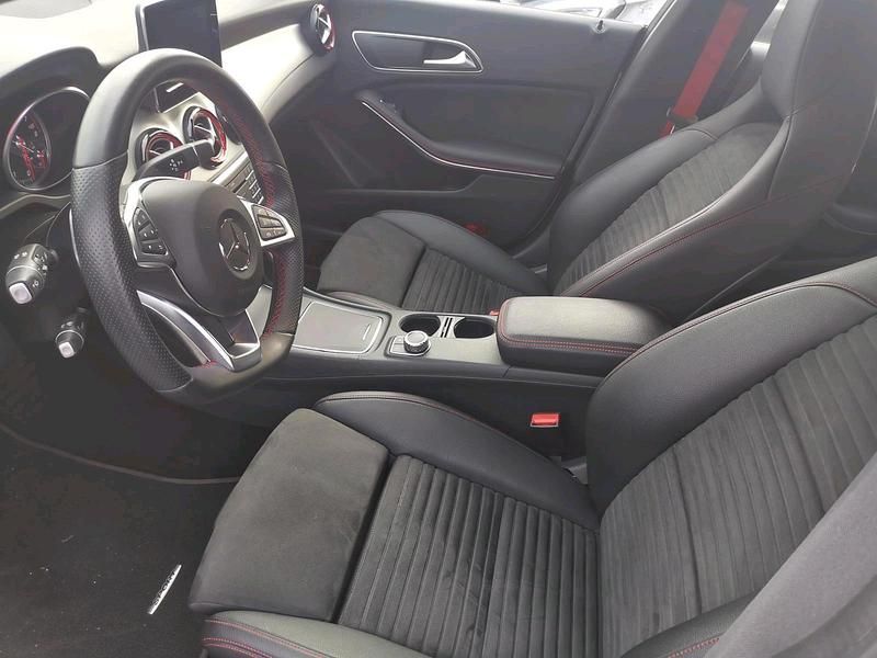 Gebraucht Mercedes CLA250 218 PS (160 kW) 2017 Weiß Limousine