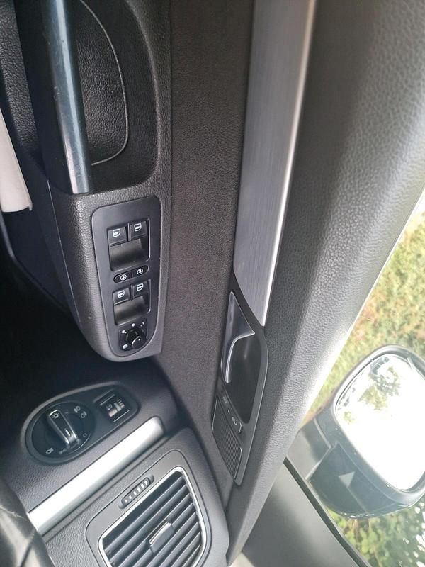 Gebraucht VW Sharan 140 PS (102 kW) 2011 Grau Van / Kleinbus