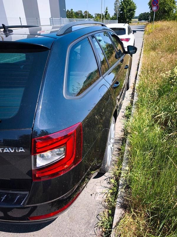 Gebraucht Skoda Octavia Drive 150 PS (110 kW) 2017 Schwarz Kombi