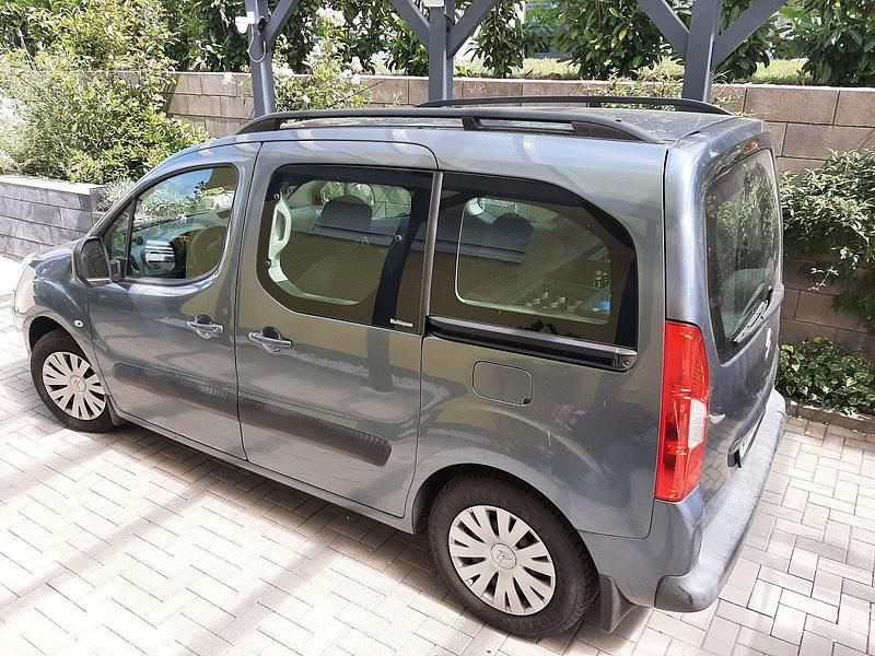 Silber Gebraucht 2010 Citroën Berlingo Advance Van / Kleinbus | 3.900 € (Fairer Preis) - Bild 1/4