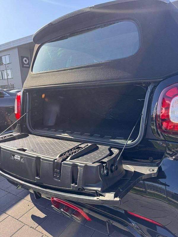 Gebraucht Smart ForTwo Cabrio Brabus 125 PS (91 kW) 2018 Schwarz Cabrio