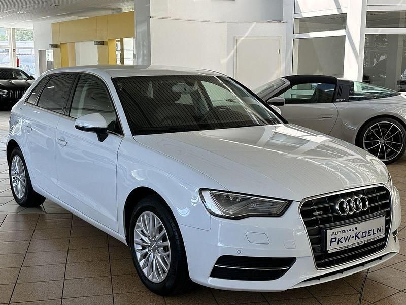 Gebraucht Audi A3 Ambiente 180 PS (132 kW) 2015 Weiß Limousine
