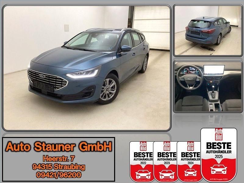 Blau Gebraucht 2024 Ford Focus Titanium Limousine | 21.480 € (Superpreis) - Bild 1/4