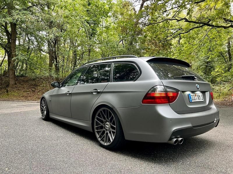 Grau Gebraucht 2005 BMW 325 M Performance Kombi | 9.999 € - Bild 1/4