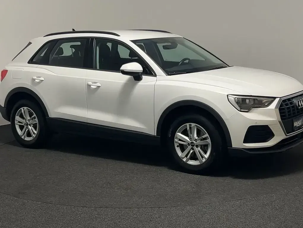 Gebraucht Audi Q3 Basis 245 PS (180 kW) 2022 Weiß SUV