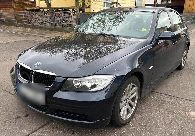 Gebraucht BMW 320 150 PS (110 kW) 2005 Blau Limousine