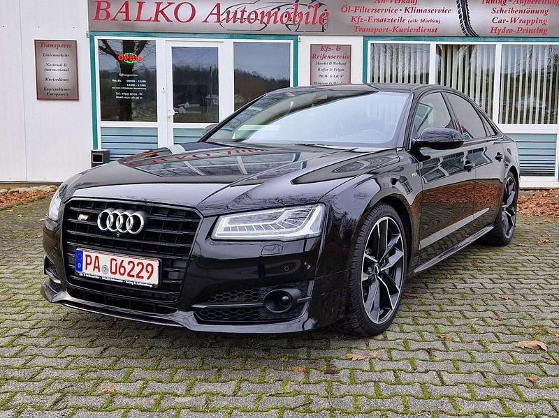 Mythosschwarz metallic Gebraucht 2017 Audi S8 Limousine | 42.000 € (Fairer Preis) - Bild 1/4
